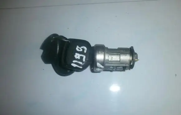 Ford Mondeo MK II Ignition lock d07ka