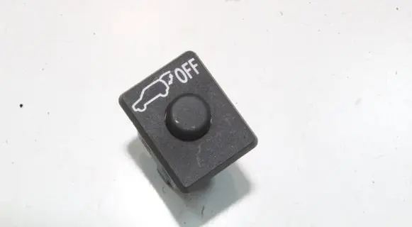 Lexus RX 330 - 350 - 400H Tailgate/boot open switch button 15A257