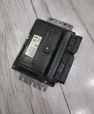 Nissan Micra Engine control unit/module ECU Mec37-320eg