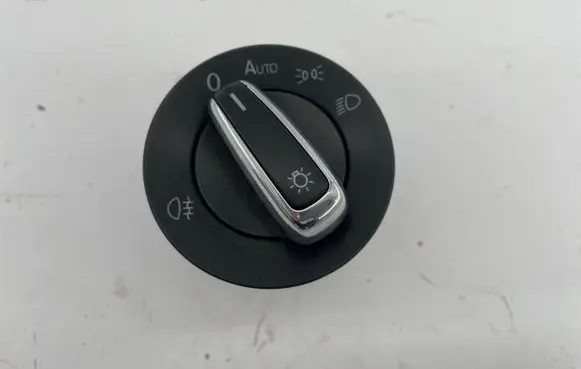 Volkswagen PASSAT CC Light switch 3C8941431