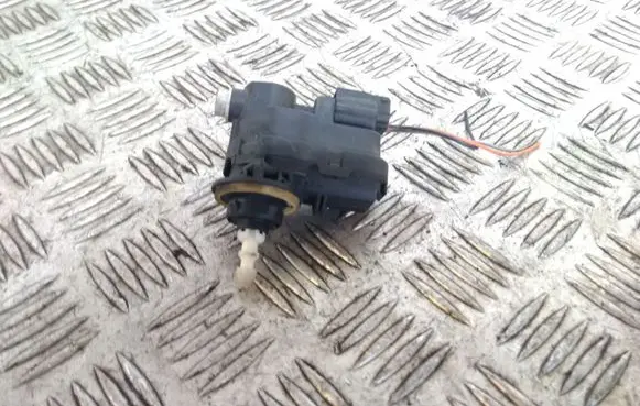 Renault Trafic II (X83) Headlight level adjustment motor 