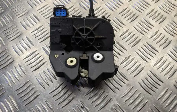 Ford Mondeo Mk III Tailgate/trunk/boot lock/catch/latch 43102AB