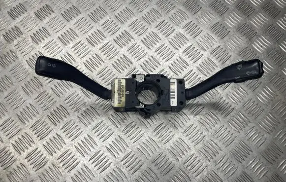 Volkswagen Golf IV Wiper turn signal indicator stalk/switch 8L0953513G 0608899