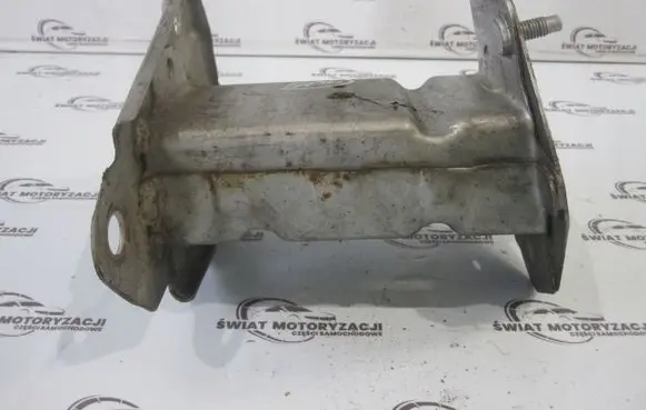 Nissan Note (E11) Quarter panel pressure vent 