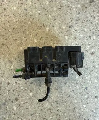 Land Rover Range Rover Sport L320 Air suspension valve block RVH000055