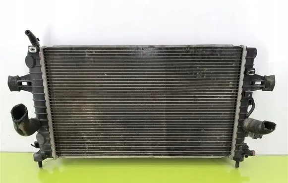 Opel Astra H Coolant radiator 