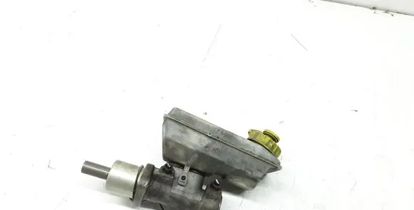 Master brake cylinder
