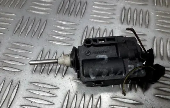 Opel Vectra C Central locking motor 24438209 605472