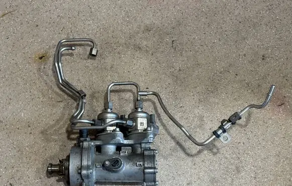 BMW M4 F82 F83 Vacuum pump 7847203