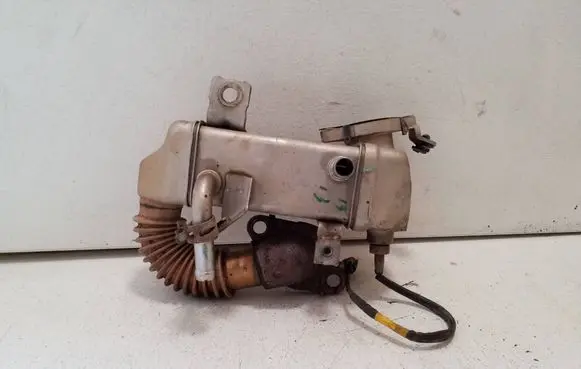 Mercedes-Benz Vito Viano W447 EGR valve cooler 147350678R