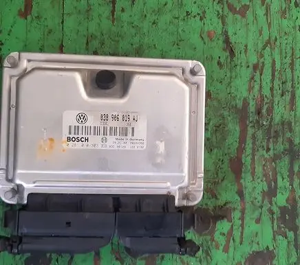 Volkswagen PASSAT B5 Engine control unit/module ECU 038906019AJ