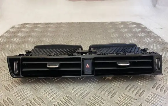 Land Rover Evoque II Dash center air vent grill K8D2014L21C