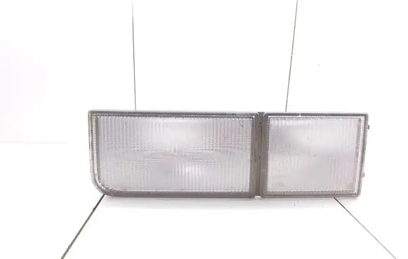 Volkswagen PASSAT B3 Front reflector 3A0941777 858051