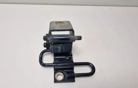 Audi Q7 4L Rear door lower hinge 4L0833412