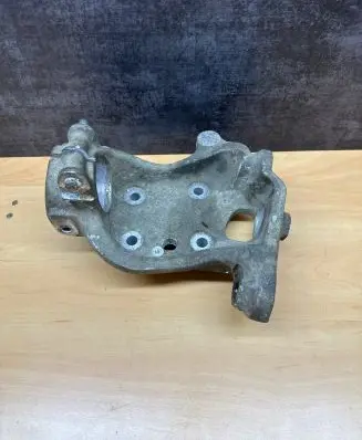 BMW 5 E60 E61 Front wheel hub 6760954