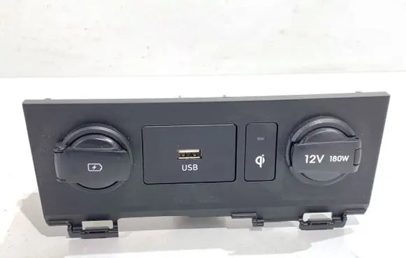 Hyundai Kona I USB socket connector 83675-J9AD0