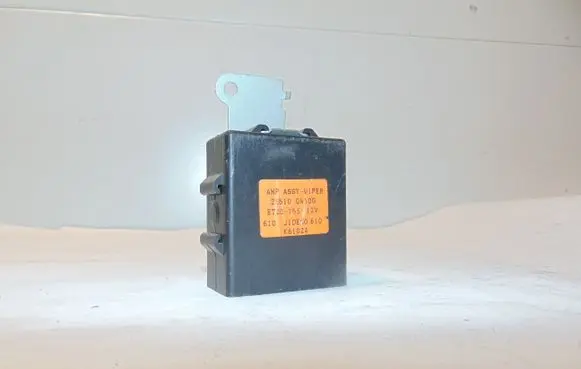 Infiniti QX4 Window wiper interval relay 285100W100