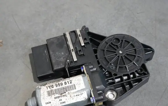 Volkswagen New Beetle Vent window/glass motor 1Y0959812