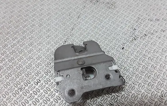 BMW 3 E90 E91 Seat back rest lock catch 