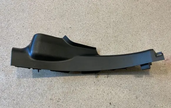 Maserati Ghibli Rear sill trim cover 6700113650