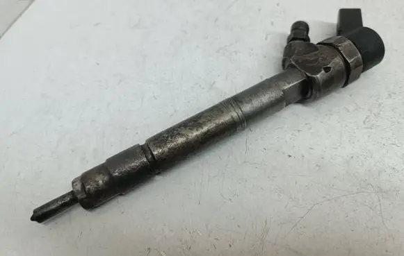 Fuel injector