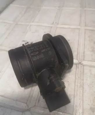 Skoda Octavia Mk2 (1Z) Mass air flow meter 0281002531 038906461B
