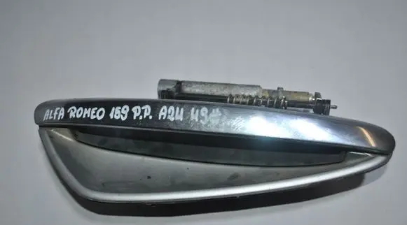 Alfa Romeo 159 Front door exterior handle