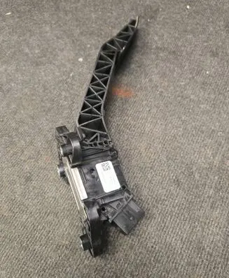 Jeep Grand Cherokee WL Accelerator throttle pedal 68360648AC 93446310 T0280109217483