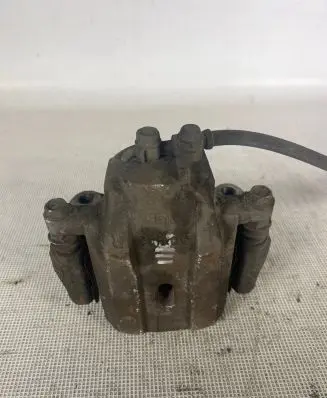 Toyota Prius (XW20) Front brake caliper