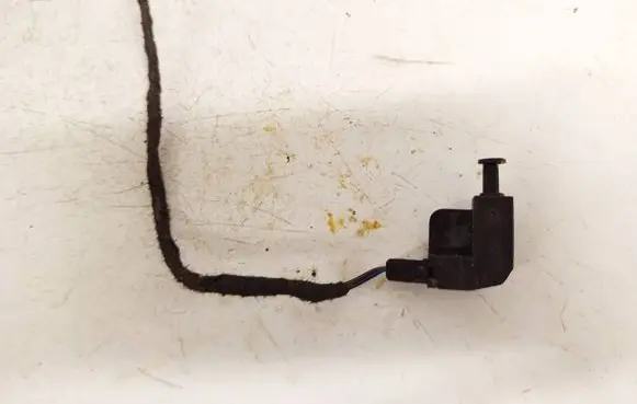 Volkswagen PASSAT B5 Brake pedal sensor switch 1H0947561A