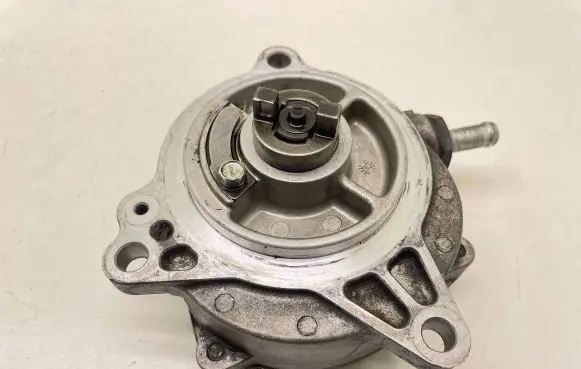 Subaru Forester SH Oil pump 