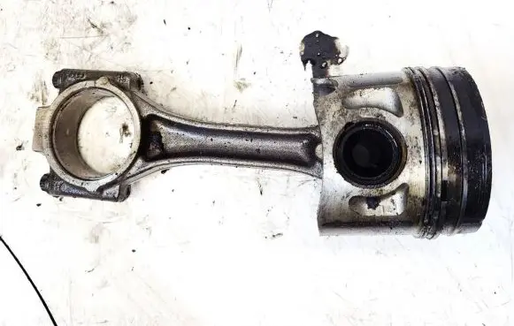 Seat Altea Piston with connecting rod
