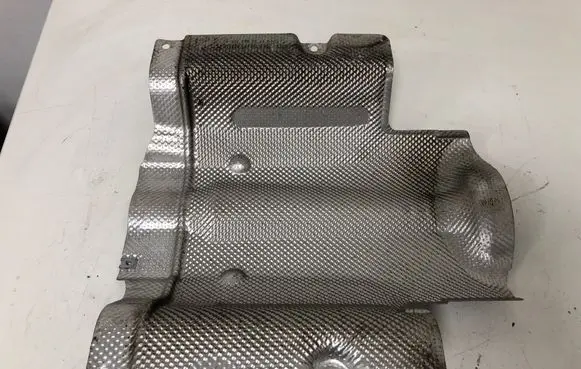 Mercedes-Benz C AMG W204 Exhaust heat shield A2046800822