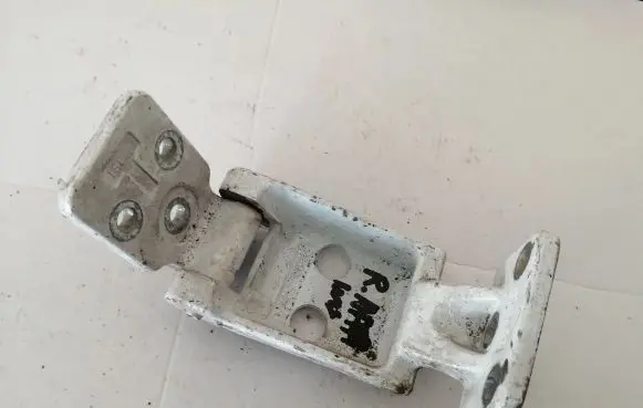 Mercedes-Benz Sprinter W906 Loading door lower hinge A9067400737