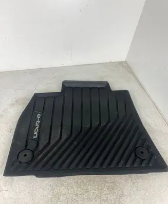 Audi e-tron Front floor mat 4KL061501
