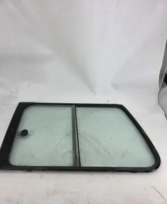 Mitsubishi Pajero Rear side window 