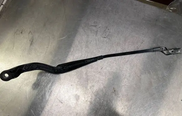 Ford Galaxy Front wiper blade arm 6M2117526FC