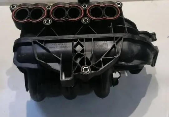 Ford Fiesta Intake manifold CA6G9424CC