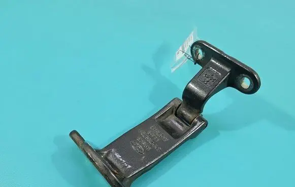 Rear door hinge set
