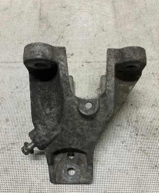 Jaguar XE Engine mounting bracket GX736061FB