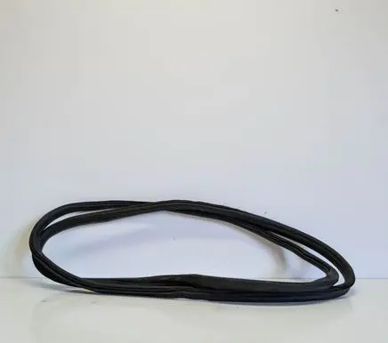 Trunk rubber seal (body)