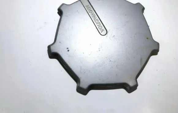 Volkswagen PASSAT B4 Original wheel cap 357601149
