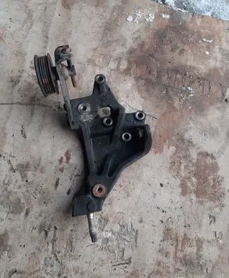 Ford Mondeo MK II Generator/alternator bracket 95BB10239AA