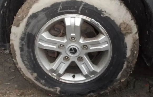 KIA Sorento R12 alloy rim 