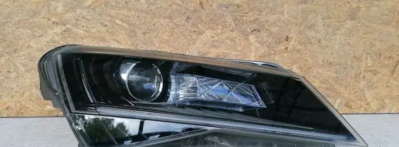 Skoda Superb B8 (3V) Headlight/headlamp 3V1941016B 0496