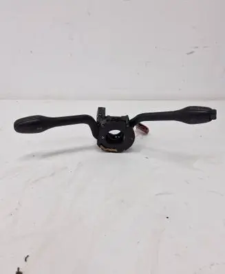 Wiper turn signal indicator stalk/switch