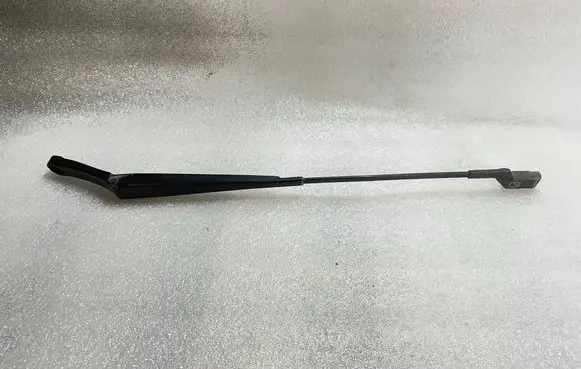 Volkswagen PASSAT B6 Front wiper blade arm 3C1955410B