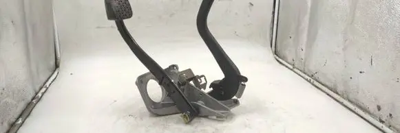BMW 3 E46 Pedal assembly 2229128