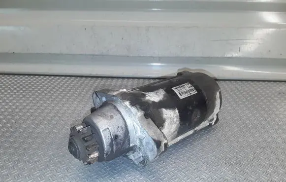 Nissan X-Trail T30 Starter motor 233008H801 M008T71471