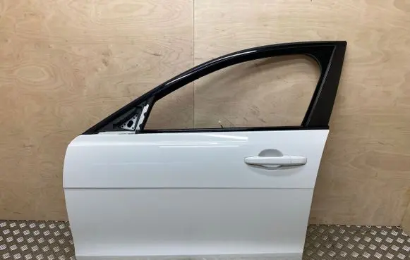 Jaguar XE Front door